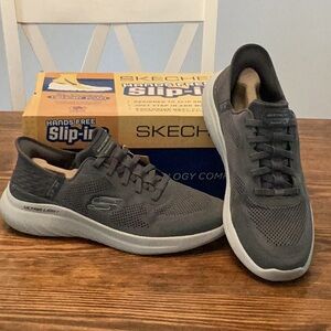 Skechers hands free slip-ins